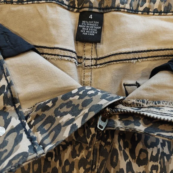 SKIRT - Picture 7 of 9